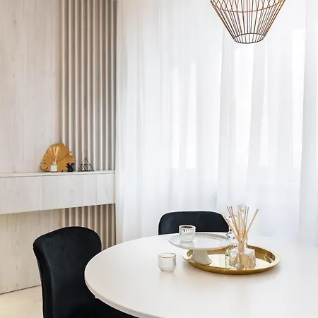 Elegant Escape With Balcony Calea Victoriei
