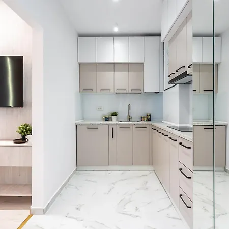 Elegant Escape With Balcony Calea Victoriei *