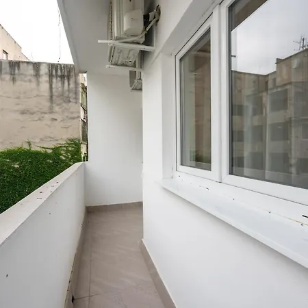 Elegant Escape With Balcony Calea Victoriei Apartment