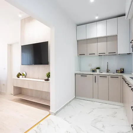 Elegant Escape With Balcony Calea Victoriei